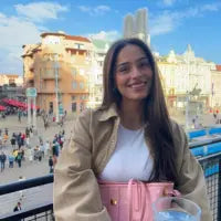 <em>Valeria Montes</em>